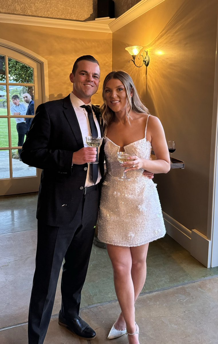 hoscom's tweet photo. And guess who got married? @hosleyg33 and Kat! Such a wonderful thing. Congrats! https://t.co/PTJFLdXU0G