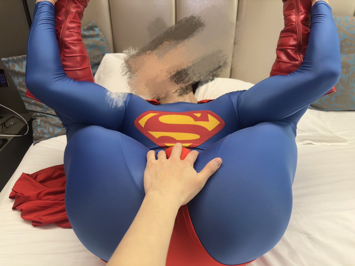 WAForward_'s tweet photo. Maybe we can find a new pov.

Alan and @drin51126000
#Superman  #NSFW  #spandex https://t.co/Z89E51lCg5