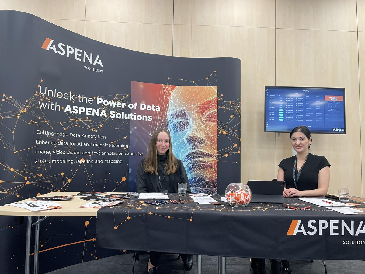 2/4 The Platinum & Gold partner booths at #mlprague are featuring impressive demos and contests this year! Check them out in the main hall and room B3. ⭐MSD Czech Republic⭐ Stop by the MSD booth to take part in their entertaining quizzes that test your AI knowledge,