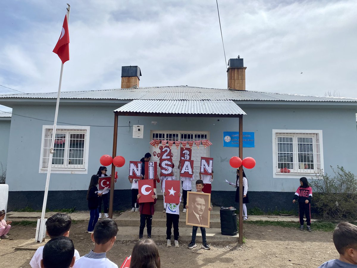 "Çocuklarımızın sevinciyle dolu bir dünya dileğiyle, 23 Nisan Ulusal Egemenlik ve Çocuk Bayramı kutlu olsun! 🇹🇷🇹🇷

<a href="/bingolmem/">Bingöl MEM</a> <a href="/MustafaOzel66/">Mustafa Özel</a> <a href="/yusuf_tokus/">Yusuf TOKUŞ</a> <a href="/halukcakan12/">HALUK ÇAKAN</a> @KarliovaMEM <a href="/Maliyldz12/">Mehmet Ali YILDIZ</a>