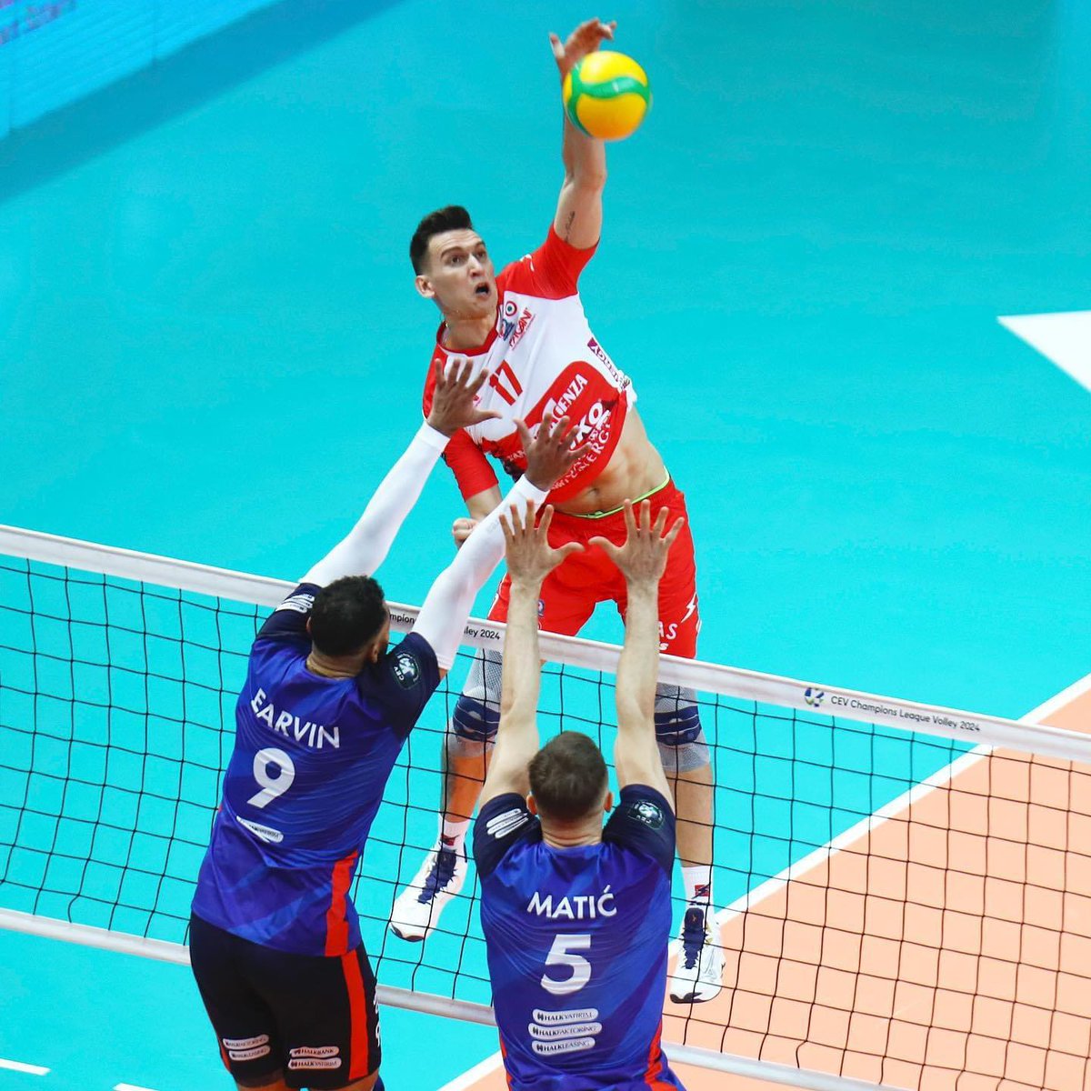 GasSalesVolley's tweet photo. 📝 | NEWS 

🇮🇹 Edoardo #Caneschi, Fabrizio #Gironi, Francesco #Recine e Yuri #Romanò nella lista dei 30 convocati dal CT De Giorgi per la #VNL

In bocca al lupo ragazzi!

#atuttogas #gassalesbluenergy #youenergyvolley https://t.co/gPl7g5Lp6U