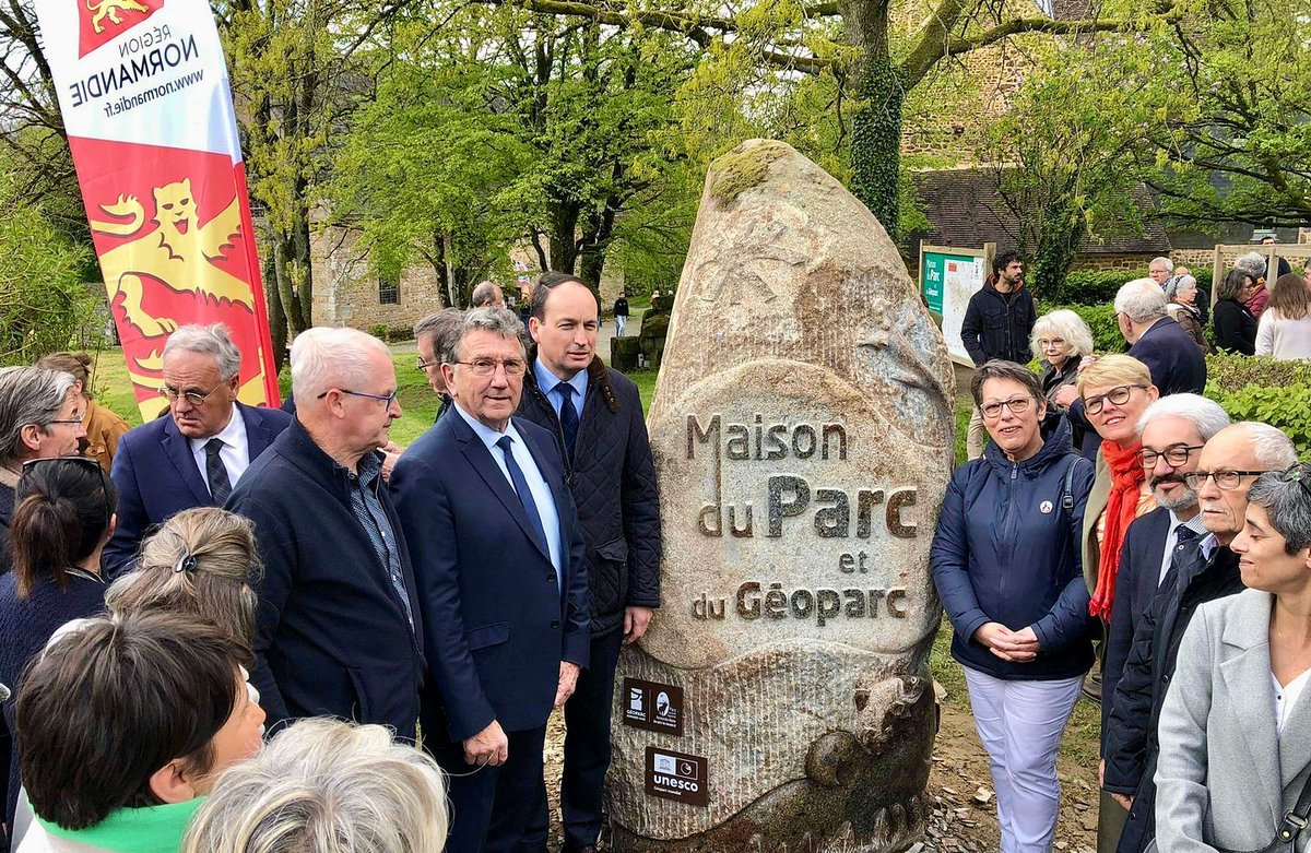 lamayenne's tweet photo. [#Patrimoine] 🏞 Une fierté pour la Mayenne ! Le Parc naturel Régional Normandie-Maine décroche le prestigieux label de Géoparc Mondial #UNESCO après 5 années d'efforts. 
👉 Une labélisation qui est le fruit d'une mobilisation collective et organisée.
https://t.co/S8qTDGxZww https://t.co/wCzmuRVyLw