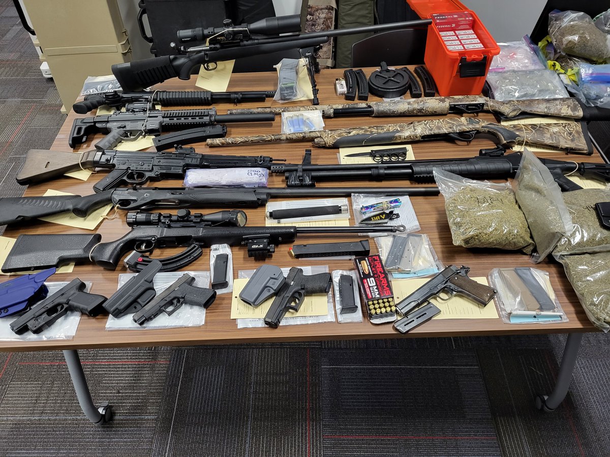 YRP's tweet photo. Impaired arrest leads to firearms and drugs seizure in Newmarket and Richmond Hill.

Click below for more details:
https://t.co/ePfryEZCKu https://t.co/LqM0sHktaA