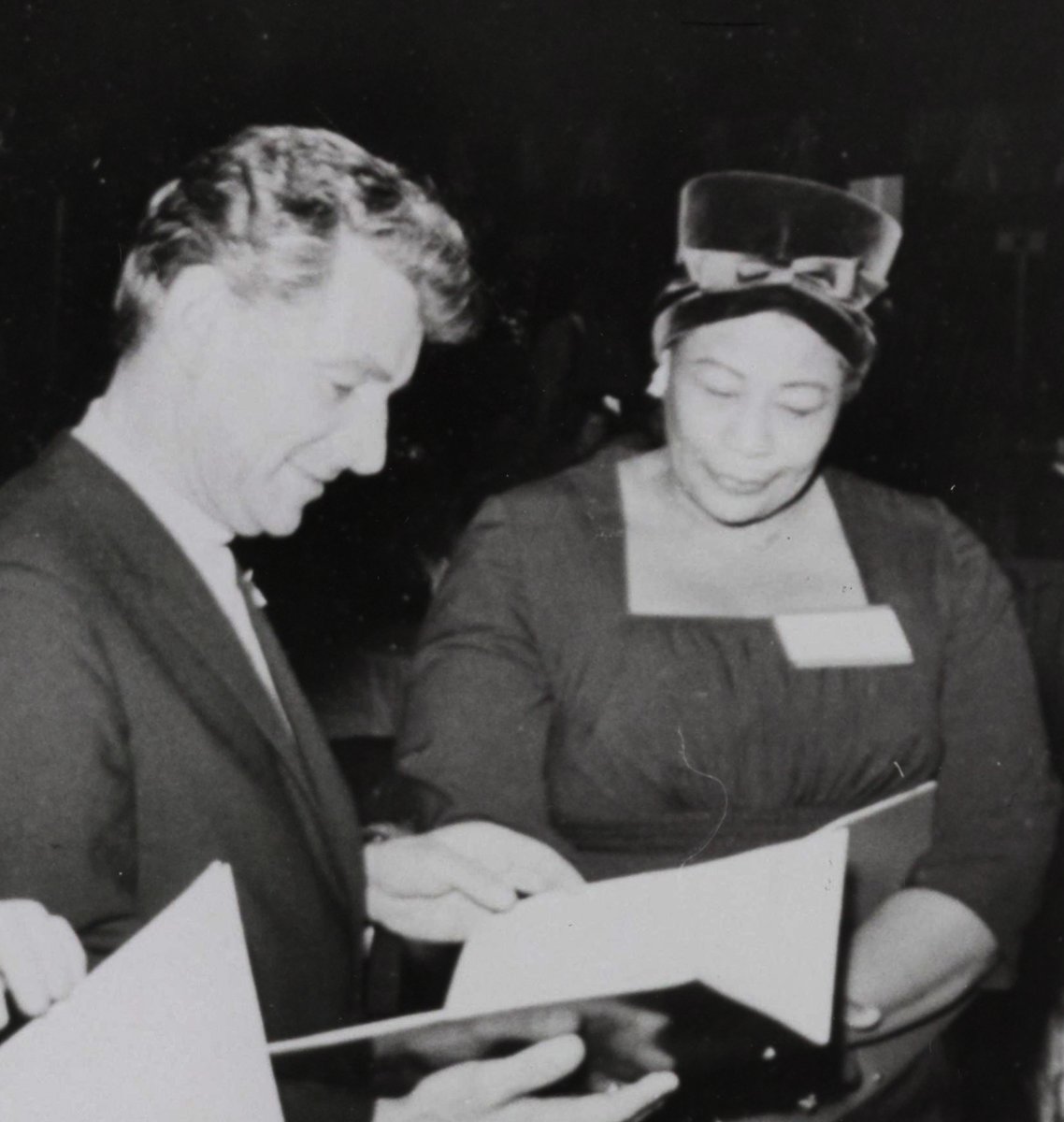 Today, we celebrate the First Lady of Song, the legendary Ella Fitzgerald, born on this day in 1917! [📸Leonard Bernstein and Ella Fitzgerald at the Presidential Inauguration Gala for JFK, January 19, 1961. Courtesy of The @librarycongress Music Division.]