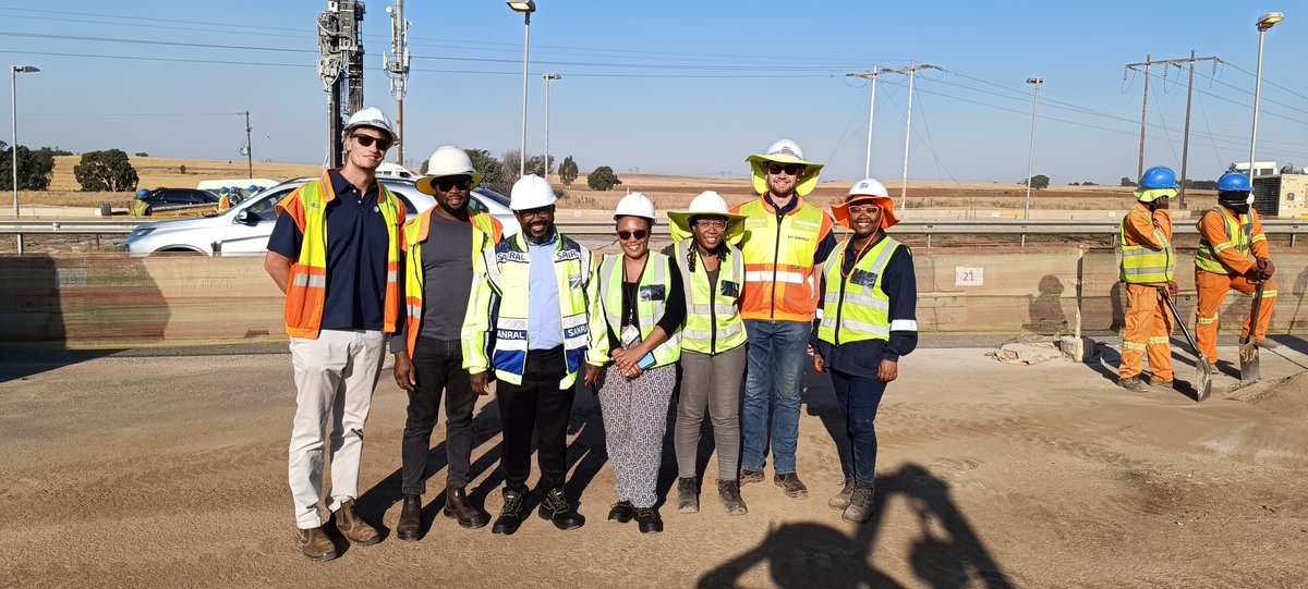 SANRAL CEO, Mr Reginald (Reg) Demana visited the R21 sinkhole repair project today with the Northern Region to inspect the progress.

#Siyasebenza #SANRAL