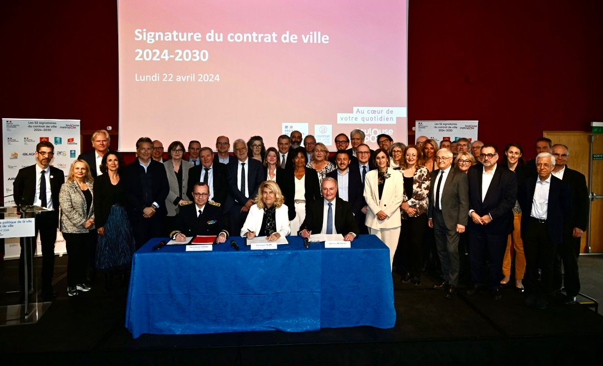 Signature du Contrat de Ville « Engagement Quartiers 2030 » de @Toulouse ✒️ @Adour_Garonne s’engage à soutenir et à accompagner des actions concertées sur l'écologie urbaine et citoyenne🌿 @FaureDominique @PrefetOccitanie @Occitanie @ChoisyG @Ecologie_Gouv