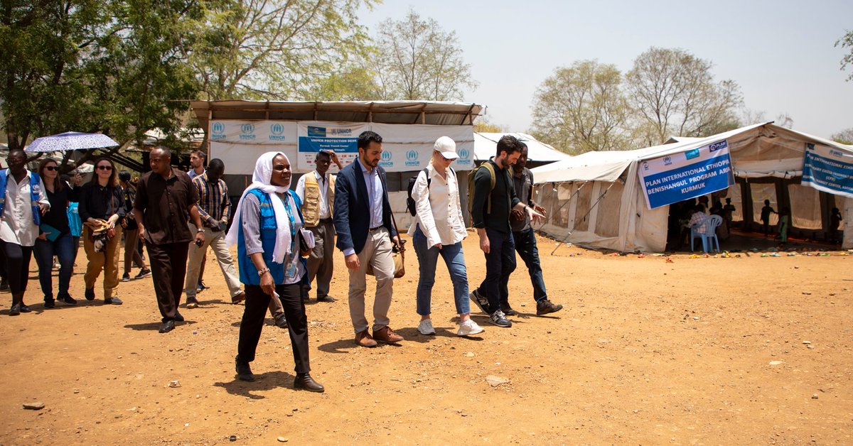 UNHCREthiopia's tweet photo. On Day 2 of their visit to Ethiopia, donors travelled to Kurmuk Transit Center, at the border with #Sudan, where over 21,700 refugees have sought refuge. https://t.co/pkhnqdjBZt