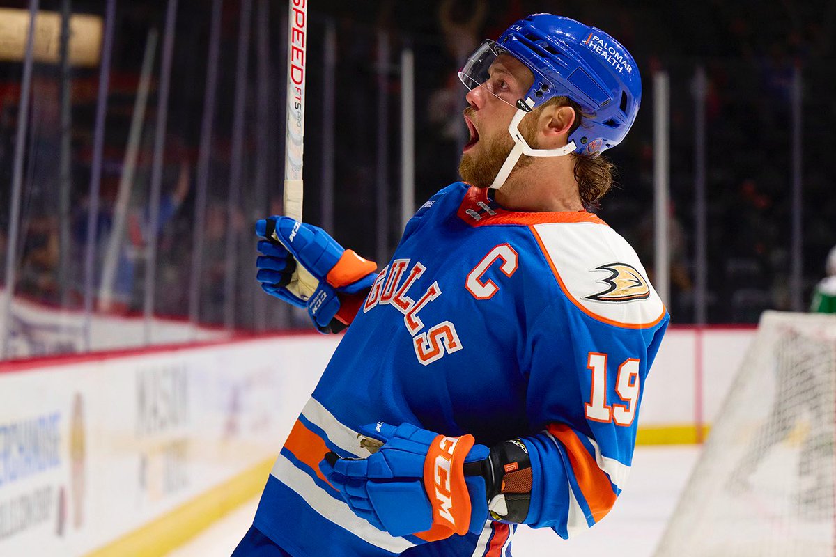 Chase De Leo tweet media