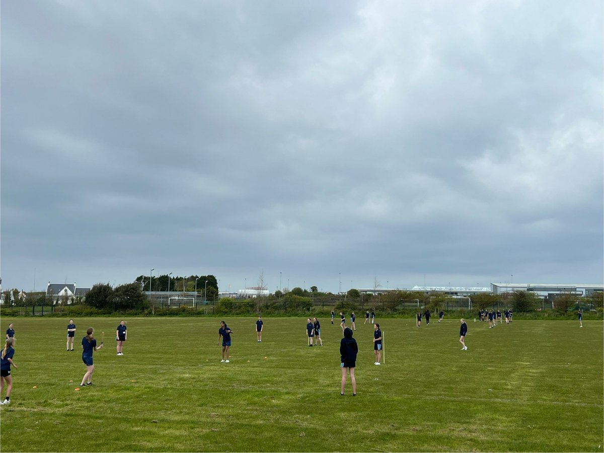 Amazing to see over 45 Year 7 &amp; 8 students attending Rounders training tonight. #ambition