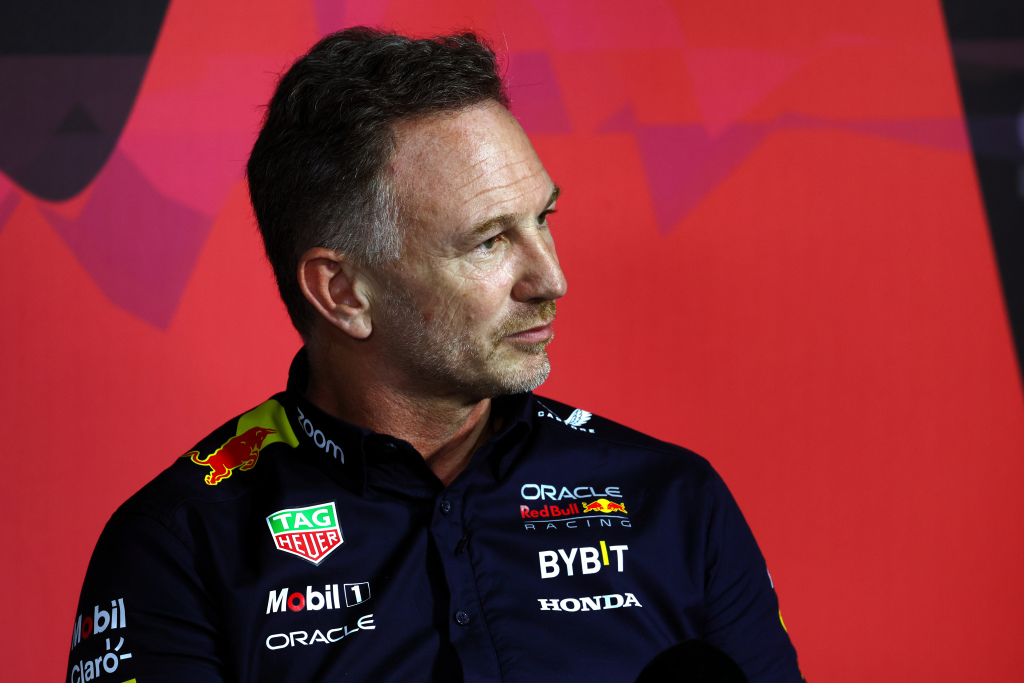 😳Horner y el desarrollo del motor Red Bull: 'Tenemos unos 70 años de desventaja respecto a Ferrari' 🔜En 2026 entra en vigor la nueva normativa y Red Bull, junto a Ford, se estrenará como motorista 🗣️¿Cómo va el desarrollo del motor RBPT? Horner ha hablado #F1