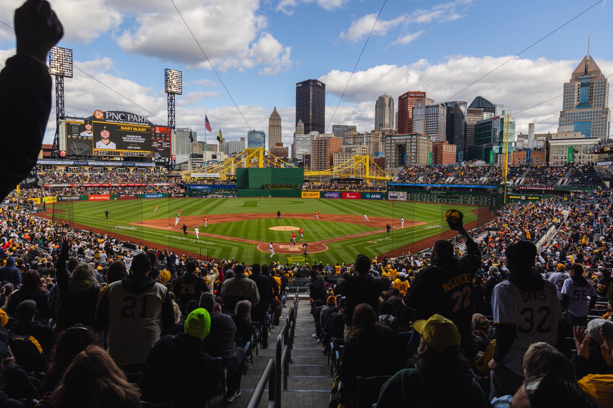 Progressive Field and PNC Park, the home bases of baseball rivals. ⚾️

The Cleveland Guardians and Pittsburgh Pirates seasons have begun and ParkMobile is now available at both fields. 

Dive into the rivalry and history behind the iconic fields: parkmobile.io/blog/exploring…