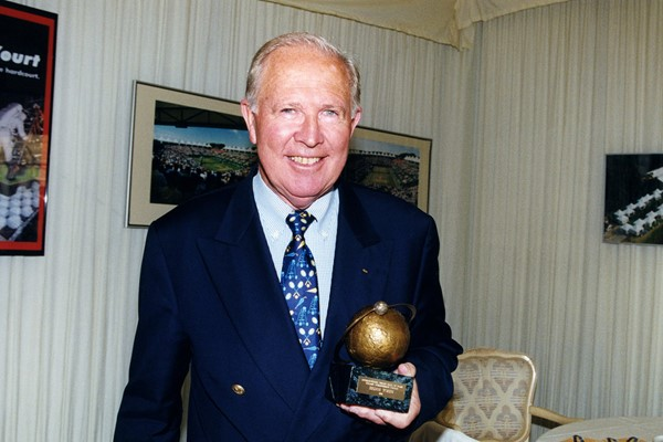 Brian Tobin, who has died at age 93, was one of #tennis's best administrators and one of the key figures in the revival of the @AustralianOpen. It was always a pleasure to cross his path. A toast to a life well led. itftennis.com/en/news-and-me…