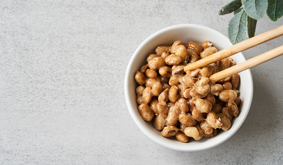 Natto offers a range of health benefits: - Boosts gut health with probiotics. - Improves sinus health. - Protects brain health by reducing inflammation. Learn more about this incredible superfood on the blog. 👉 iherb.co/6AGE4grT