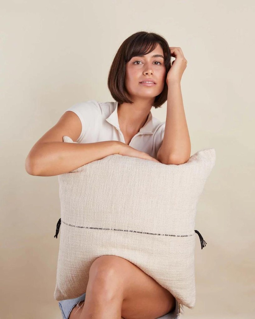 pillowpia's tweet photo. Hey there, comfort seekers! 🌟 Ready to amp up your cozy game? Meet our Minerva pillow—it's all about bringing that extra touch of elegance to your space. 🛋✨

Visit us https://t.co/CJYksWwzJl  https://t.co/zMQLXlEfQL