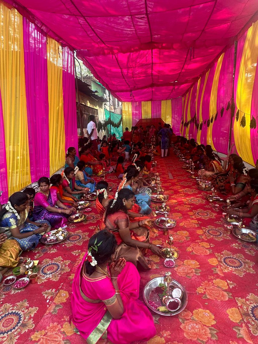 #kalkaji स्थित सुधार कैंप निवासियों द्वारा आयोजित 'सुमंगली पूजा' में सम्मिलित हुई।