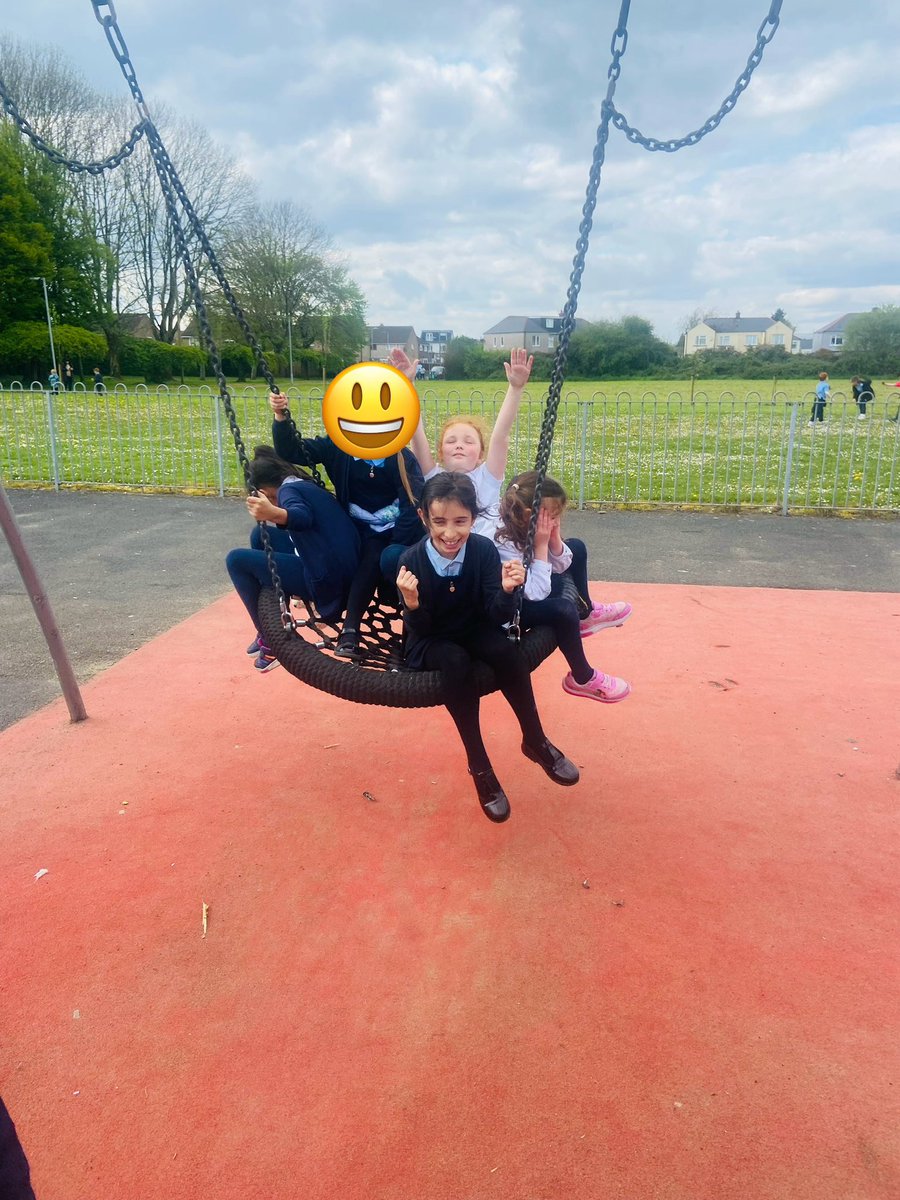 MillbankPrimary's tweet photo. Park and play fun! https://t.co/VCbqdQJK6c