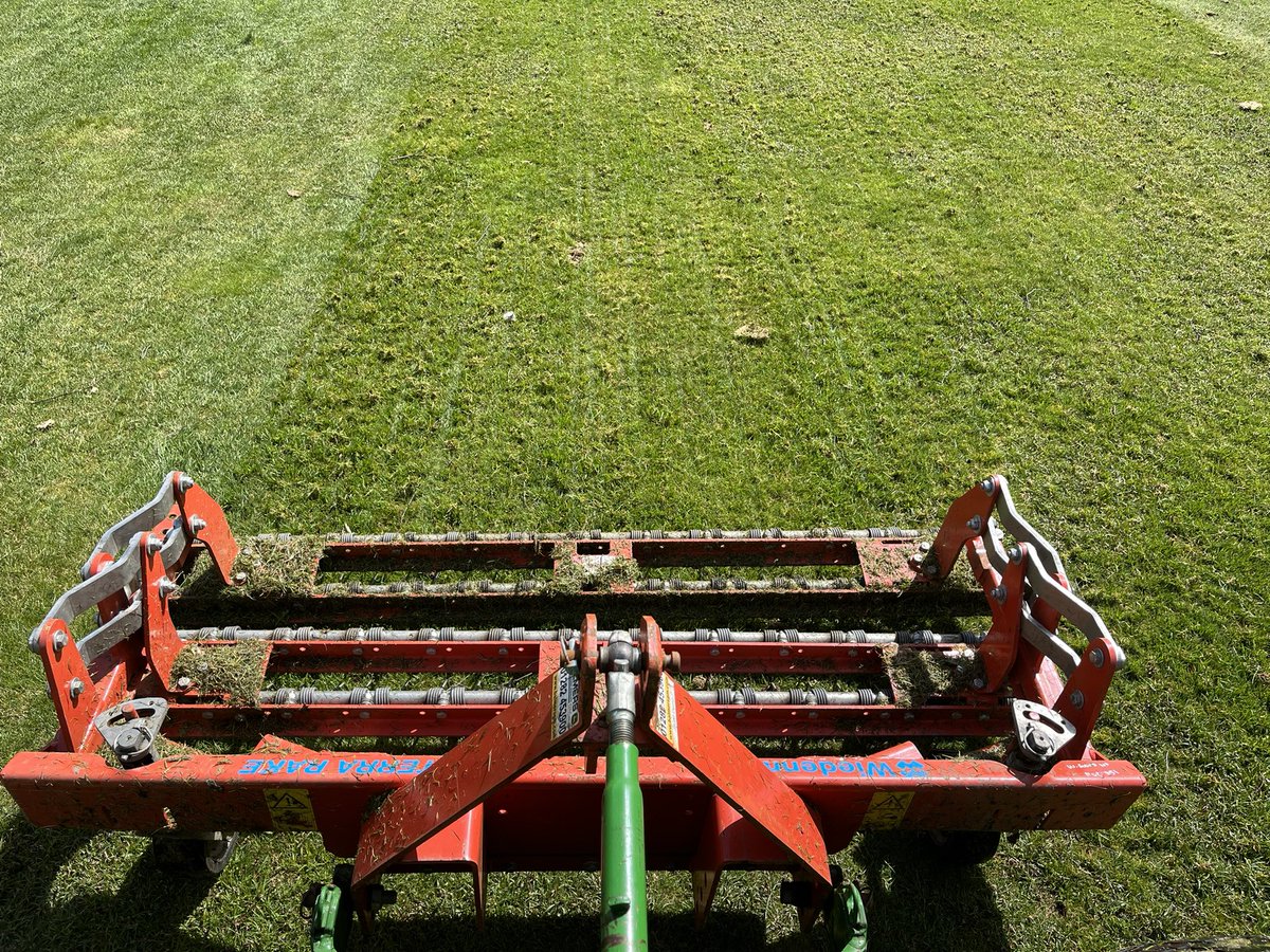azzabazza86's tweet photo. Giving the fairways a light rake and blow after a tough winter @ReddishValeGC @RVGCgreens once finished the members will be out to help divot the site 👌🏻 https://t.co/Ve1OouE0Zs