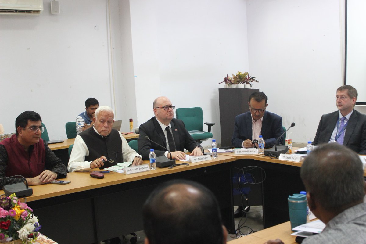 Lyimeee's tweet photo. From the Young Scholars' Conference 2024 today, organised by Centre for European Studies, SIS, JNU. The inaugural session discussions are always the ones you can never miss! Discussing contemporary challenges and developments in Europe and Intl Politics. #JNU #SIS #YSC2024 https://t.co/0Rkyq8VZjF