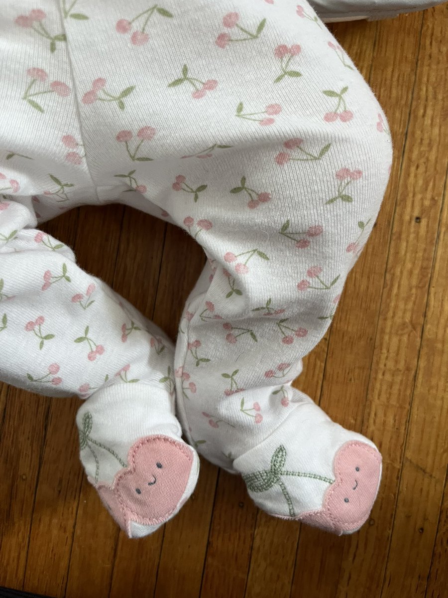 Cute baby feet to boost this post