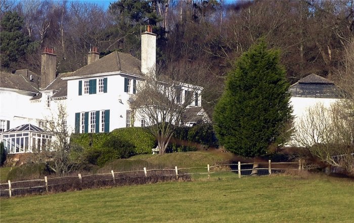 JacksonStopsTW's tweet photo. **NEW INSTRUCTION***The major portion of this #countryhouse is #forsale offering spacious and well proportioned accommodation in a peaceful and elevated position enjoying far reaching southerly views. #tunbridgewells #sussex #periodproperty
https://t.co/gO1uvuT5j6 https://t.co/al7EH3mcEJ