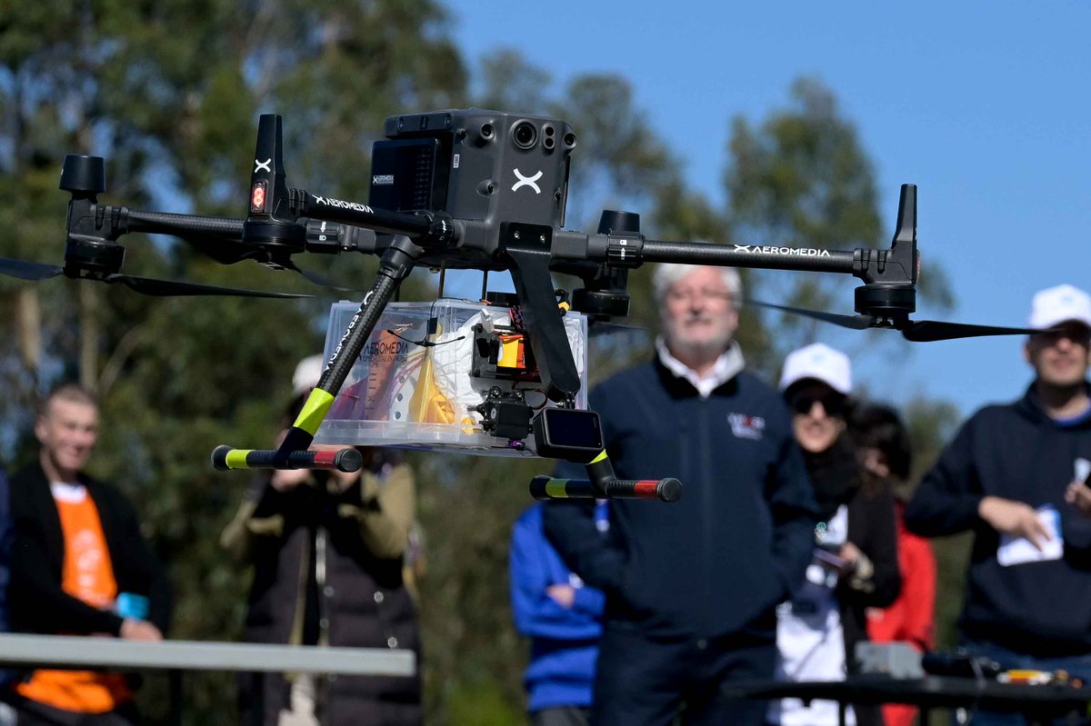 EduXunta's tweet photo. 🛰️Hoxe no ceo de Cerceda deixáronse ver máis dunha vintena de satélites!

Os 140 alumnos participantes no certame escolar Cansat 2024 da @esa competiron na fase rexional, deixando o listón ben alto

🥇Este venres coñeceremos ao equipo gañador 

ℹ️ https://t.co/egExSqtIaE https://t.co/YXmLun0U6R