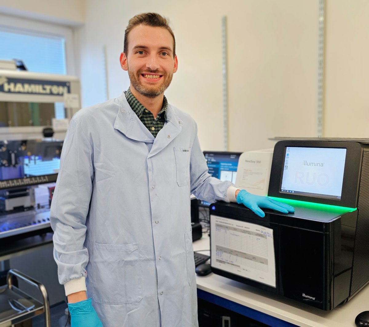 “A key part of my role is testing patient samples.  Genomic tests enable a comprehensive analysis of the genetic causes associated with tumours so patients can  receive precision treatments.' 
Josh, a Healthcare Scientist specialising in Cancer Genomics @OUHospitals #WorldLabDay