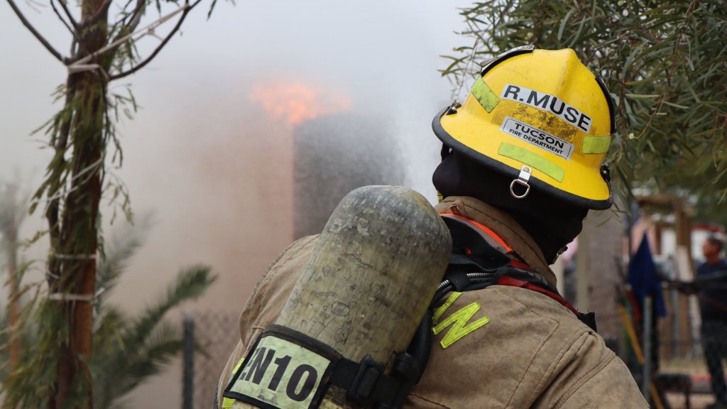 Researchers at @UArizona are building on their long history of research into firefighter health. Dr. Jeff Burgess received a $4 million grant to study rural firefighters' chemical exposure and identify interventions to improve health outcomes. More: ow.ly/RzW950RhsNx