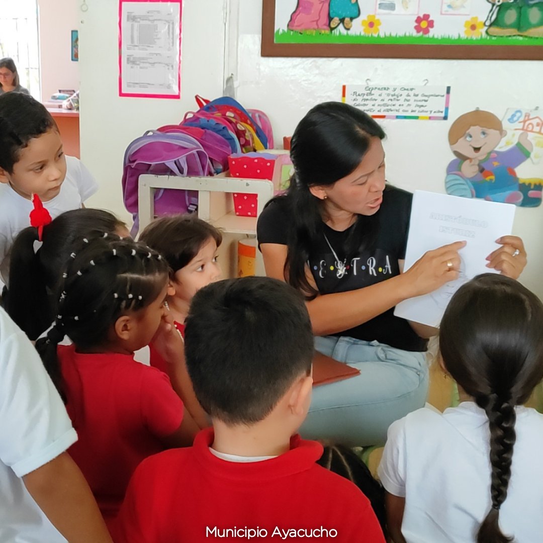 Enseñando sobre la vida de un gran Venezolano, Prof. Aristóbulo Isturiz 🌴🇻🇪❤️ #AyacuchoPotenciaEducativa