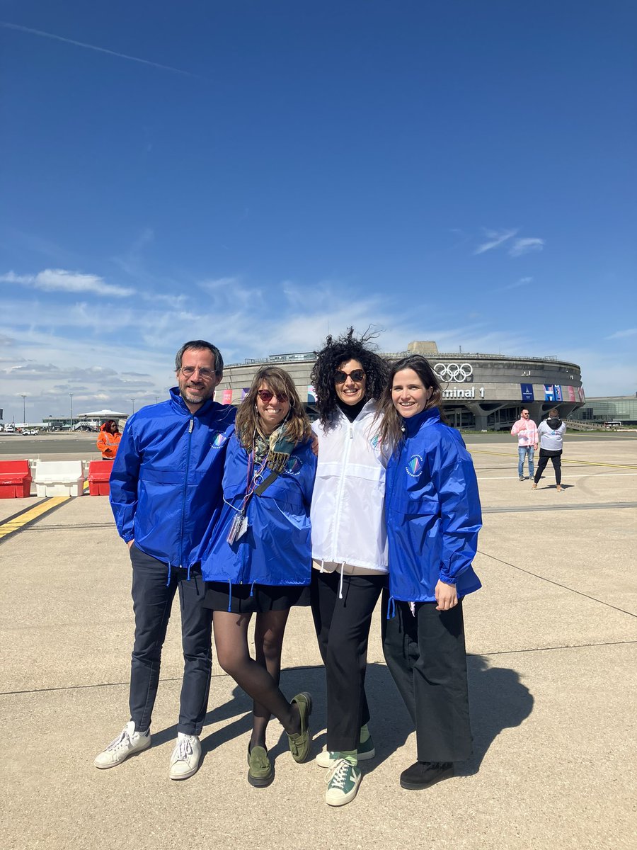 RimeELB's tweet photo. Les Anneaux Olympiques sont à CDG 😍
@jeuxolympiques @TonyEstanguet 
@GroupeADP 
#ECP #ECPOM #anneeolympique #cdga50ans #icicestparis https://t.co/argoiCCaG4