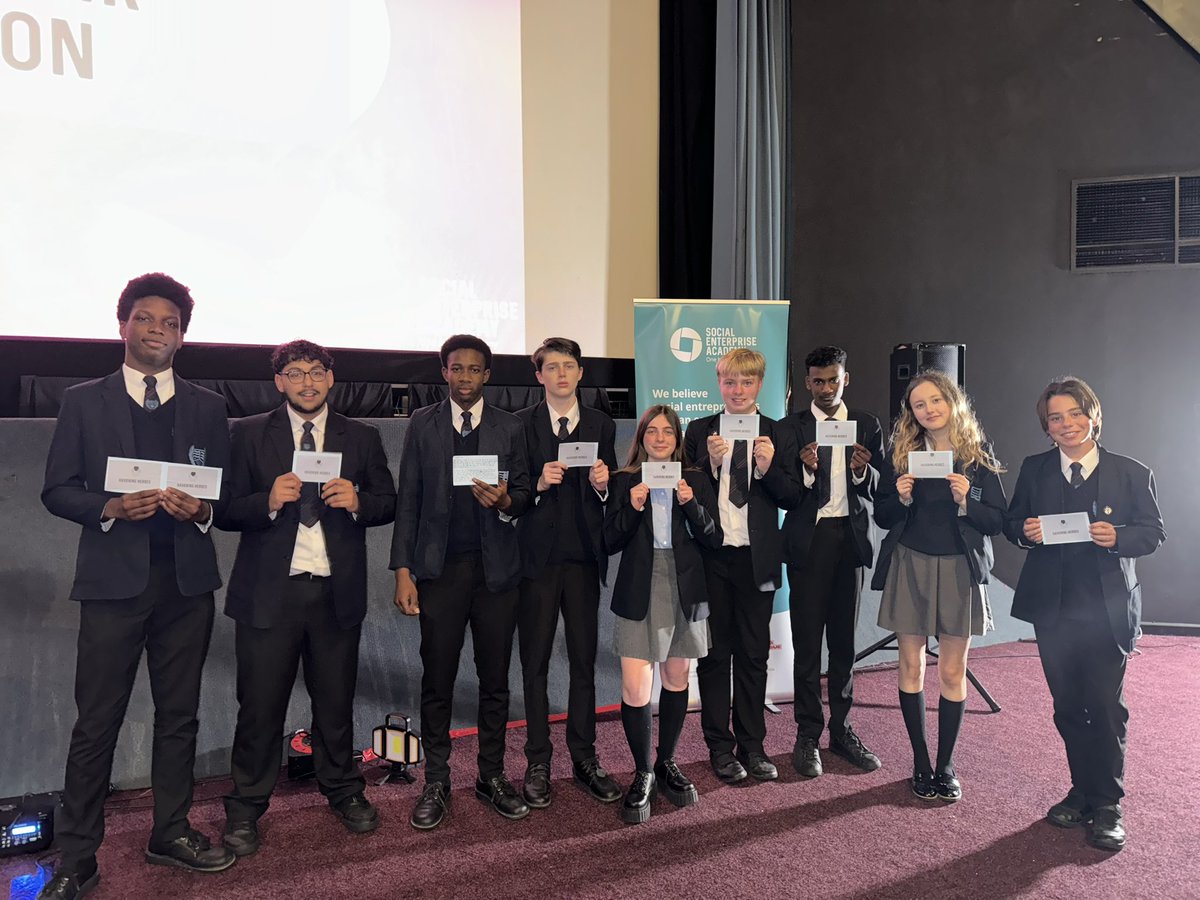 RCS_DigitalF's tweet photo. 👏 Another congrats to our Year 10 students for winning an award at the the @sea_worldwide Dragon's Den event today. Their visionary pitch centered on eradicating homelessness in our community🏠🌟 All students showcased brilliance and dedication! 🙌 @SFAET_Havering @ReddenCourt https://t.co/IgMcc7Xt6x