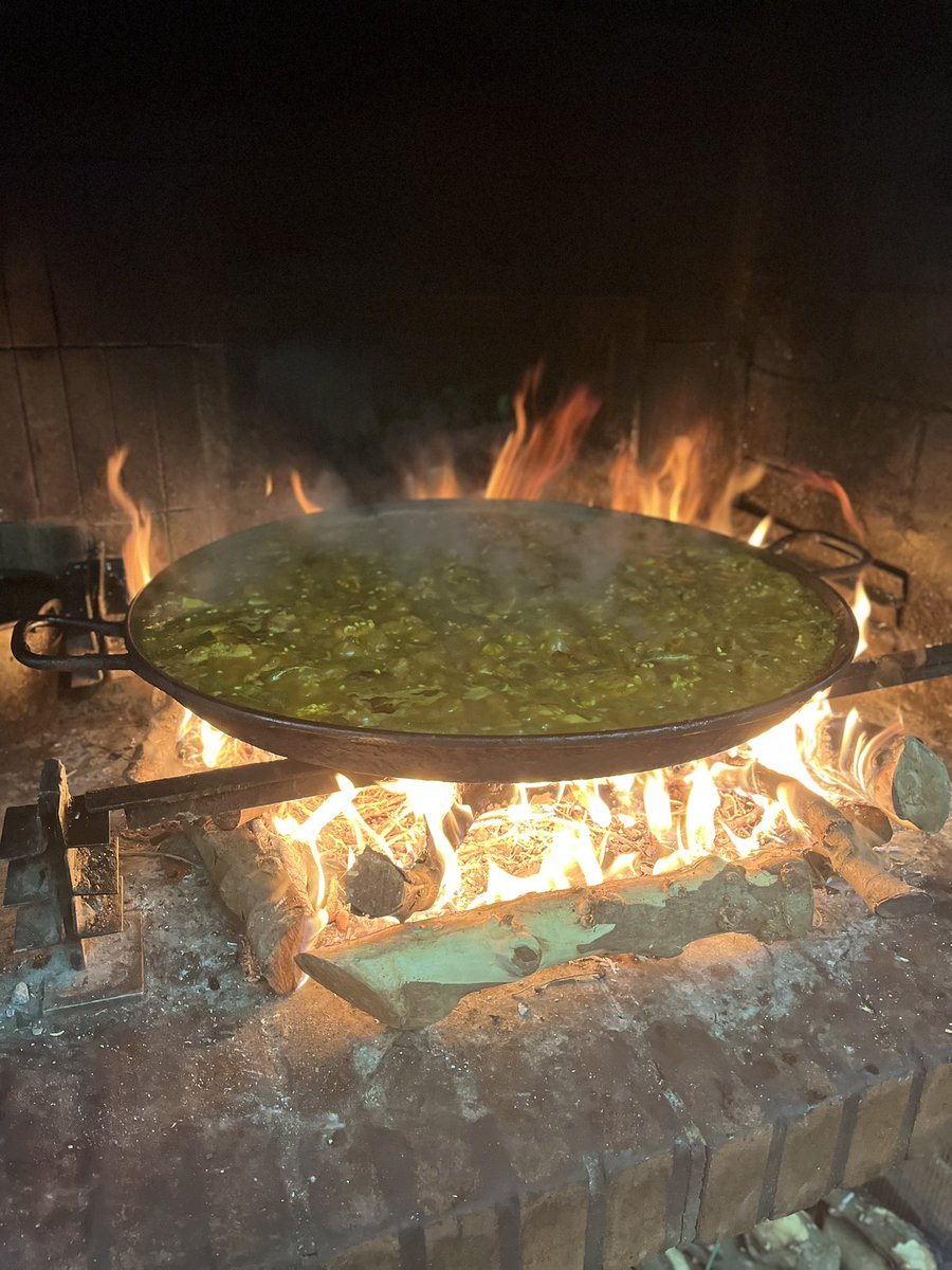 lespartCS's tweet image. Al lioooooo!!
Paelleta d dimats.
@wikipaella 
@pacolonso 
@comoju 
@Jaumelic 
@LleoManolo
@FerxuconX