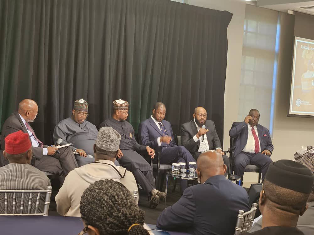 Northern Nigerian Governors Convene in Washington DC for Insecurity and Conflict Resolution Symposium. Governor Mohammed Umaru Bago of Niger State, alongside other Northern States Governors, participated in a robust conflict, insecurity, and peace resolution symposium organized