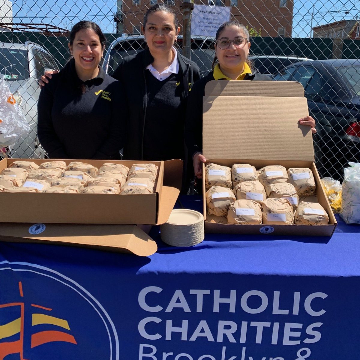 A huge shoutout to @MetroPlusHealth for fueling our event with the most delicious lunch spread! 🍽️ 🙌 Your support means the world to us! 

#CCBQ #BetheSolution #MetroPlus #Grateful #Community #CommunityOutreach #Health #Wellness #Foodie