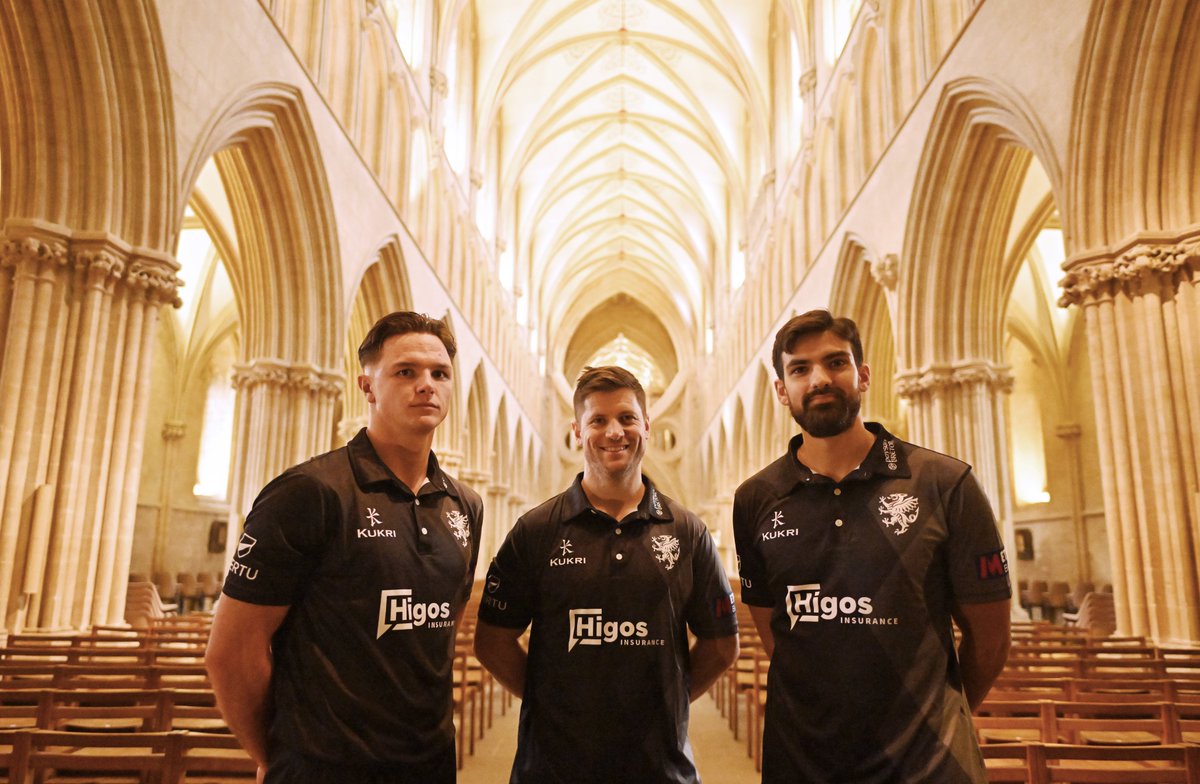 SomersetCCC's tweet photo. A trip to the iconic @WellsCathedral1 for Andy Umeed, Sean Dickson and Sonny Baker 👊

#OurRegionRises
#WeAreSomerset https://t.co/kpJHBBgSeM