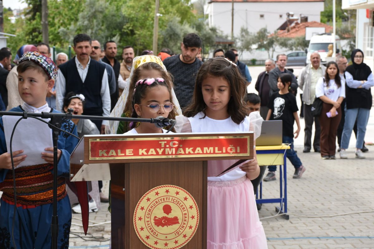 KaleKaymakamlig's tweet photo. İlçemizde 23 Nisan Ulusal Egemenlik ve Çocuk Bayramı Coşkuyla Kutlandı https://t.co/xsKxd5tbPB