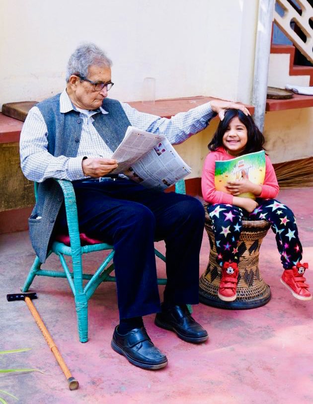 nandanadevsen's tweet photo. Meghla is ready to move the world—with Dadu! Three glorious years since my father’s #HomeInTheWorld &amp; my mother’s #Acrobat released ♥️📚

“Show me a family of readers and I will show you the people who move the world”—Napoleon Bonaparte

#AmartyaSen #NabaneetaDevSen #WorldBookDay https://t.co/Dbwwll19NB