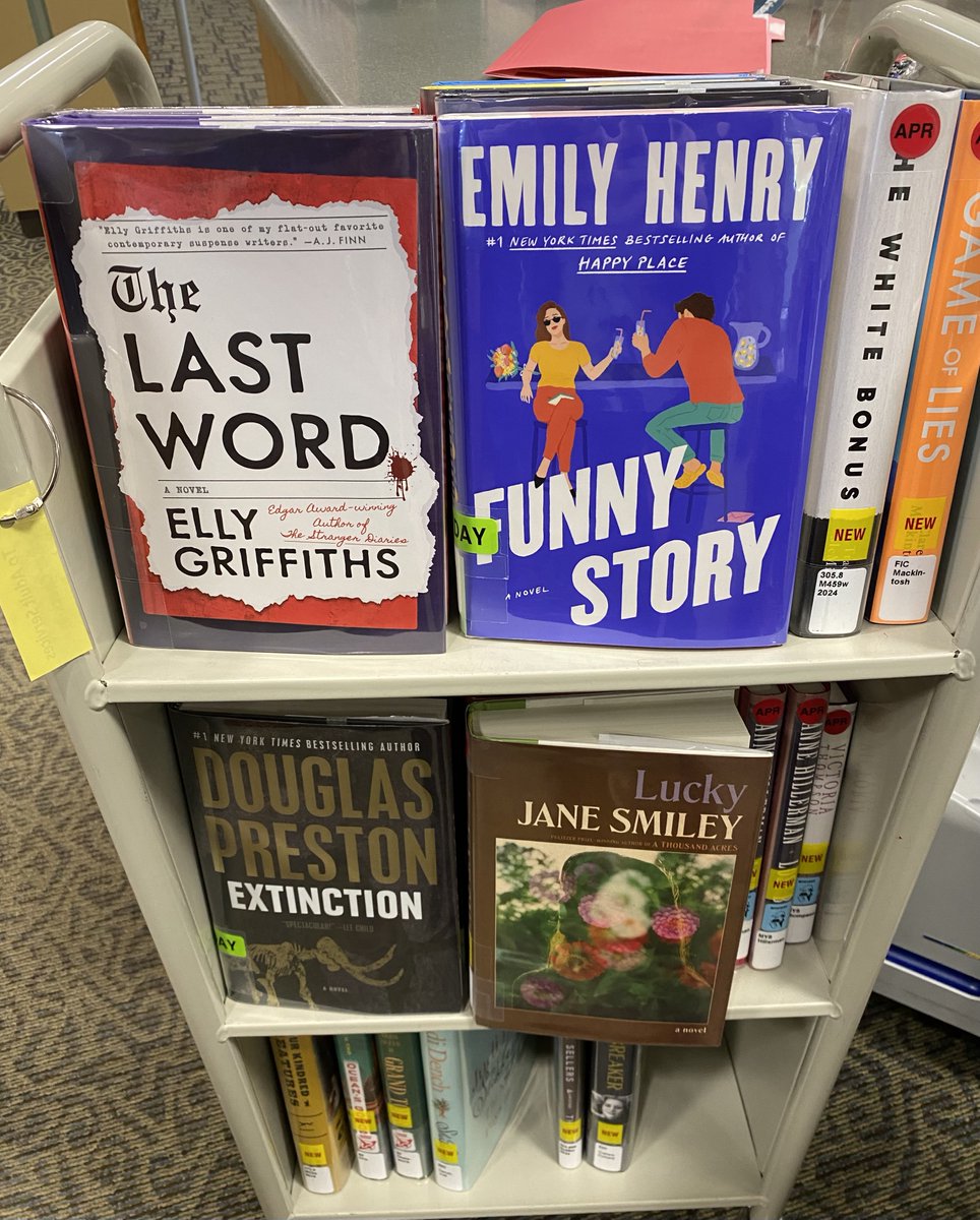 KentFreeLibrary's tweet image. A glimpse at the new books on the shelves today!  Another great day to be a reader 😀
#KentFreeLibrary