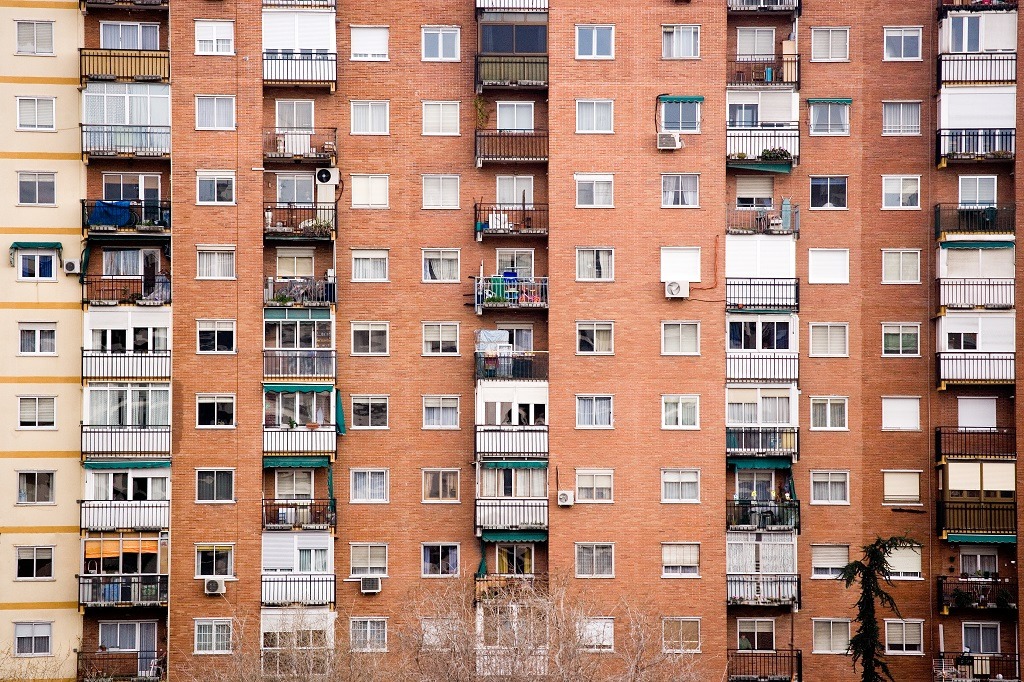 3CatInfo's tweet photo. Dèficit d'habitatge: a Catalunya falten 140.000 pisos per cobrir la demanda https://t.co/1nqRY0oSzK https://t.co/akdmApRxCl