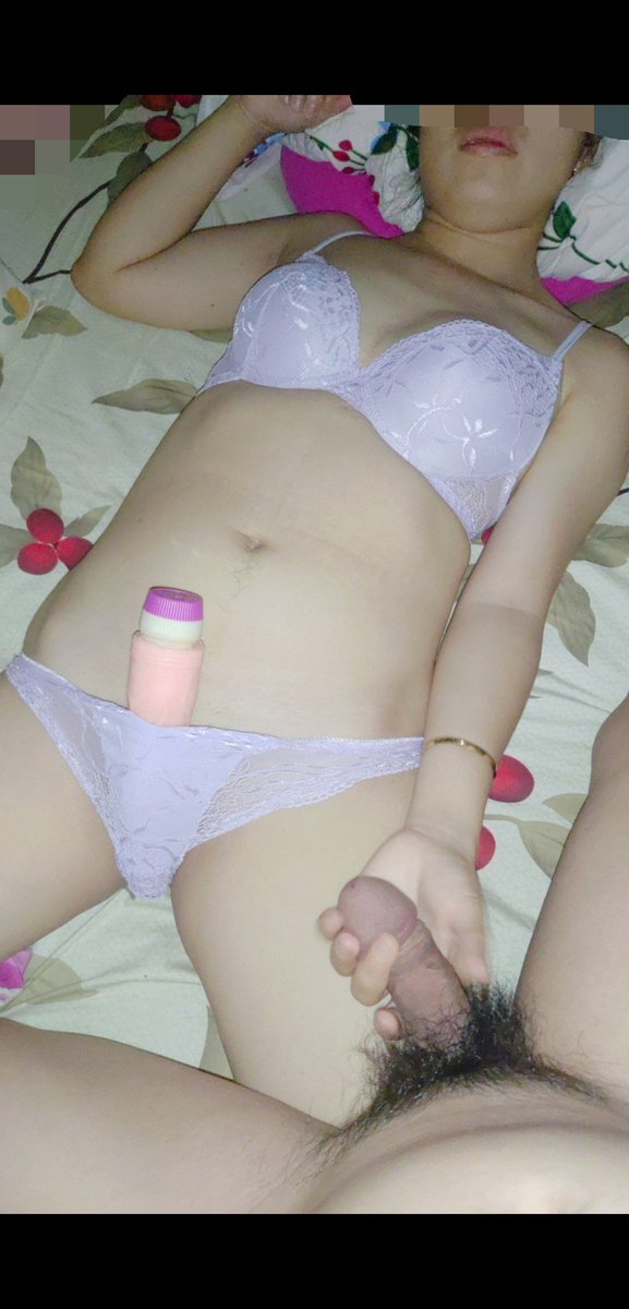 Likesex17166266's tweet photo. 2 cu lót ren bộ ..muốn mua vài bộ sexy hơn mà ngán $ phết🤣 https://t.co/Rb69ZnS6Cm
