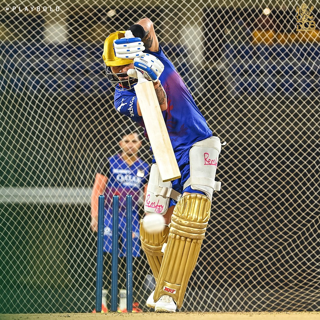 ✌ things done right: Executed the perfect straight drive ✅ Struck a pose for the camera ✅ #PlayBold #ನಮ್ಮRCB #IPL2024