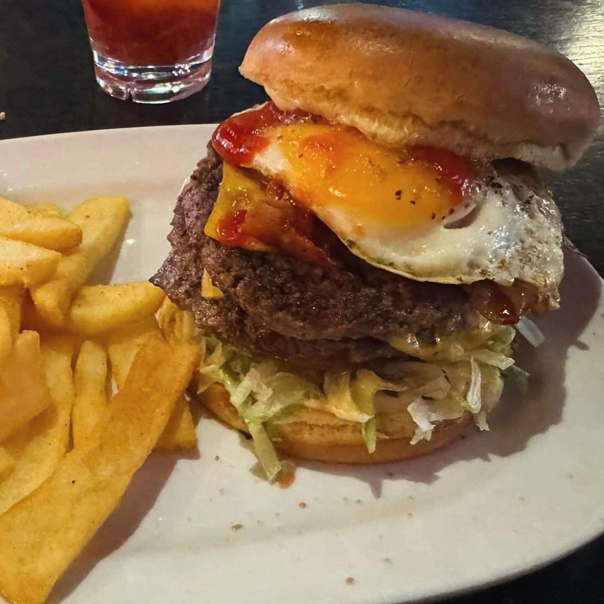 VMLCaz's tweet image. Last week’s Red Robin fundraiser was a success! 🍔 We raised just over $2100. Your participation meant the world to us.

The need doesn’t end here, so our mission doesn't either. 🗓️ Save the date for our next fundraiser on May 8th!

#redrobin #azvets #azveterans #arizonavets