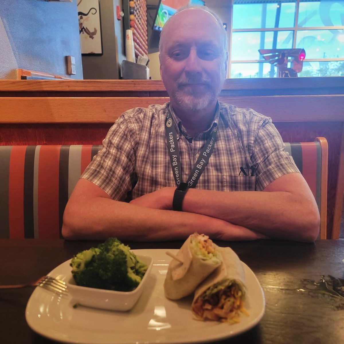 VMLCaz's tweet image. Last week’s Red Robin fundraiser was a success! 🍔 We raised just over $2100. Your participation meant the world to us.

The need doesn’t end here, so our mission doesn't either. 🗓️ Save the date for our next fundraiser on May 8th!

#redrobin #azvets #azveterans #arizonavets