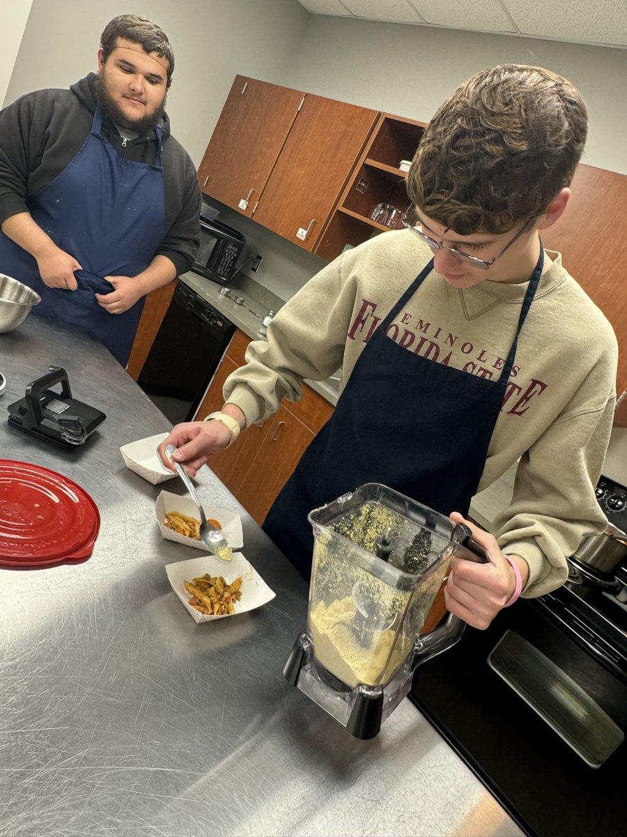 LNEagleNews's tweet photo. Culinary students exercising their real world learning skills as they develop plant based recipes for Kids Feeding Kids as chefs, community members, and @LIBERTYSCHOOLS Board Members provide feedback. @KauffmanFDN #RealWorldLearning https://t.co/hJWolXvIcl