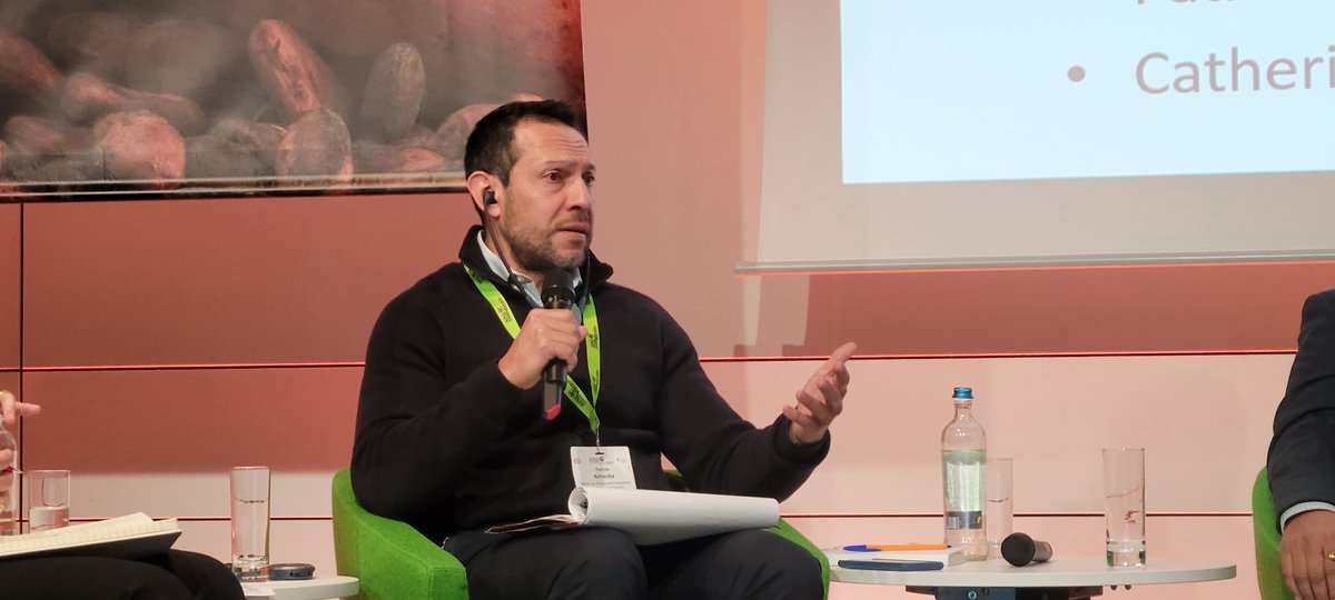 AgrocalidadEC's tweet photo. 🤝🇪🇨 En el marco del @WorldCocoaConf participamos en el panel de medidas sanitarias, fitosanitarias e inocuidad alimentaria. Expusimos el trabajo que se realiza en conjunto con el sector y sus desafíos.
#BrusselsCocoa2024 https://t.co/3WjbyivN4X