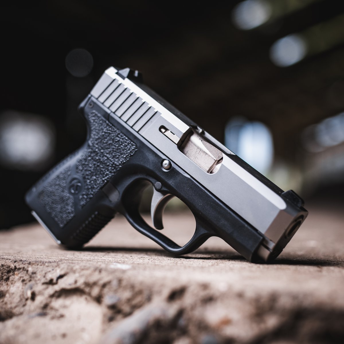 KahrFirearms's tweet image. Always there, always ready.

Feat. the CM9.

#kahrarms #kahr #CM9 #edcgear #everydaycarry