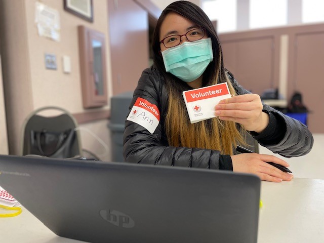 RedCrossNorCal's tweet image. As #NationalVolunteerAppreciationWeek continues, we're highlighting our blood services volunteers. They welcome donors, check them in for their appointments, keep the waiting &amp;amp; canteen areas stocked and tidy, field questions and deliver blood to patients in need 24/7. Thank you!