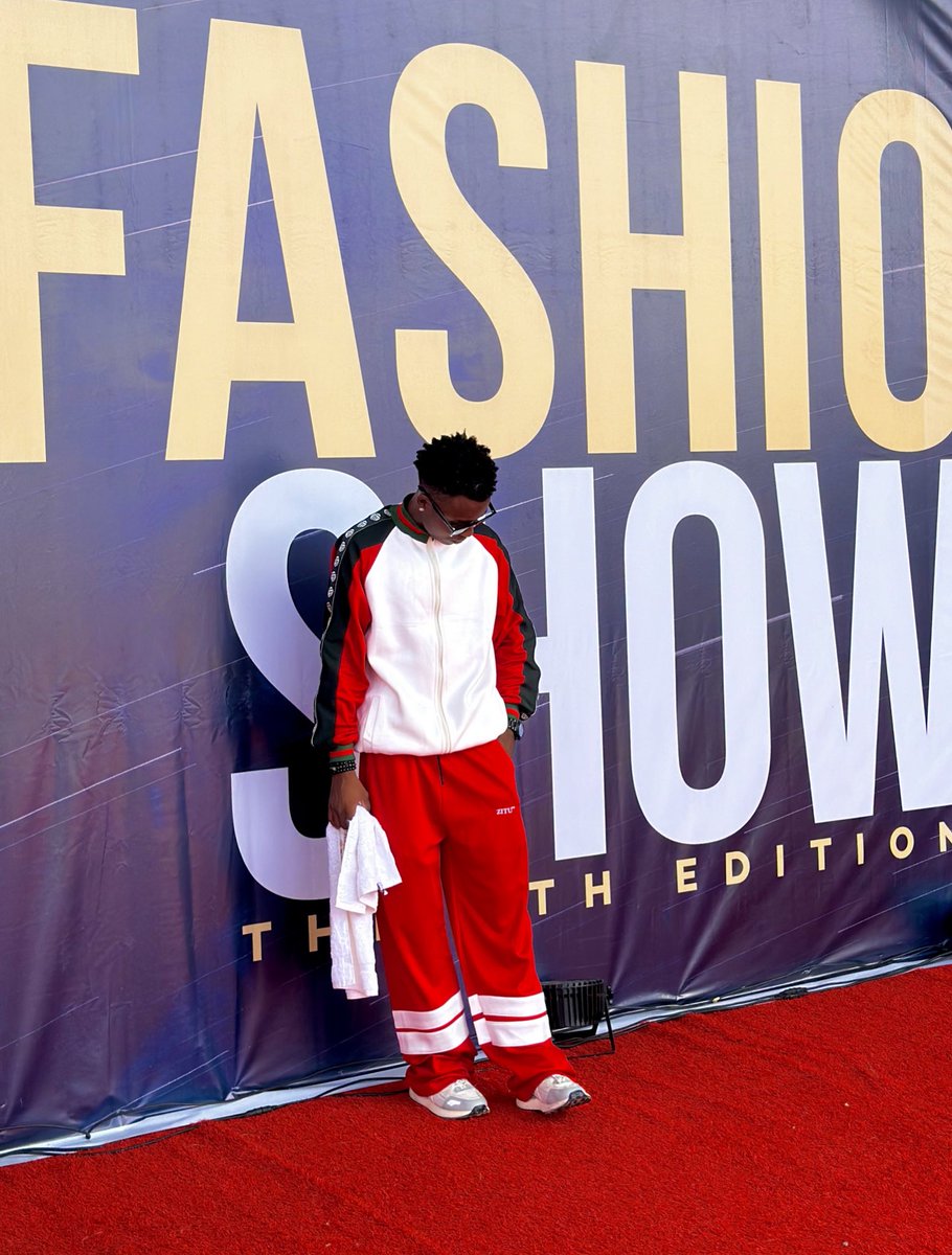 iamericardo's tweet photo. Host duties for the Longest Fashion Show in the world !
I’m outside today for @ify_pineapple as they create 100 hours of history.
#ifypineapple #wflf #longestfashionrunway #100hoursmarathon https://t.co/WrTCvhaU24