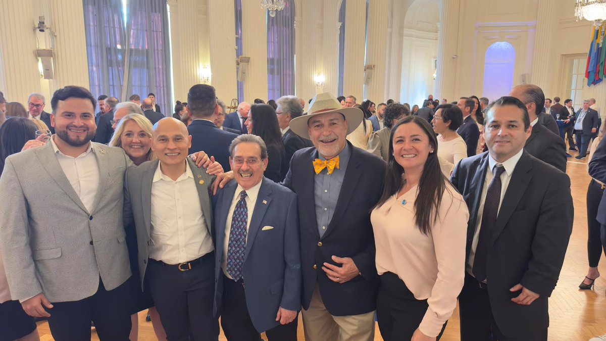 SACOC_ORG's tweet photo. We are thrilled to announce the participation of the Salvadoran American Chamber of Commerce at the 2024 United States Hispanic Chamber of Commerce Legislative Summit on April 22-24, 2024. 

[continue]
#USHCCLegislativeSummit #SalvadoranAmericanChamberofCommerce #Advocacy https://t.co/54MHsKdGjY