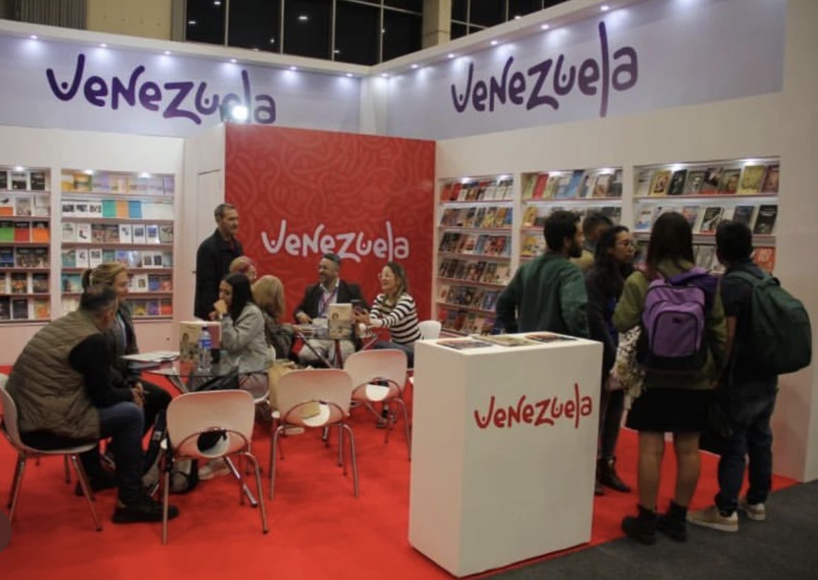 #DeInterés 📚 | La 36ª edición de la @FILBogota 2024 comenzó el 17 de Abril en la capital colombiana, en este evento #venezuela 🇻🇪 presenta una significativa muestra de su producción editorial, abordando diversas perspectivas literarias que ha venido desarrollando.