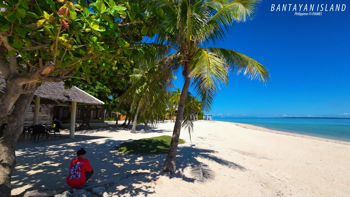 Island Life Therapy: Simply Beautiful Beach Life, under a flawless Blue Sky...good afternoon from Bantayan Island Cebu, The Philippines. #ThePhotoHour #travelphotography #IslandLife #bantayanisland #bantayan #photography #StormHour #DJI #Weather #TravelTheWorld #BeachVibes